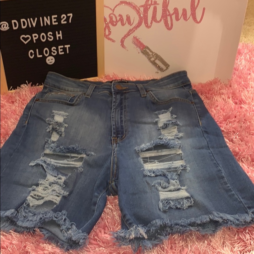 Fashion Nova High Waisted Distress Shorts Size 15